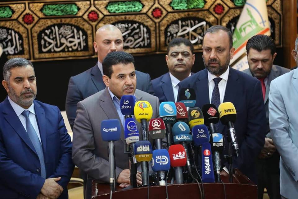 وزير الداخلية يؤكد من النجف ان المحافظة مستقرة وتحتاج إلى دعم بالعدة والعدد
