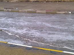 امانة بغداد تعزو انسداد محطات المجاري التابعة لها خلال الامطار الماضية الى وجود عشرات الاطنان من النفايات فيها