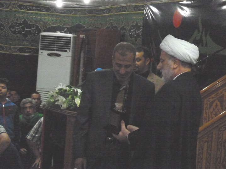 النائب الاول لرئيس البرلمان العراقي يكرم سرايا الحشد الشعبي في محافظة كربلاء المقدسة.