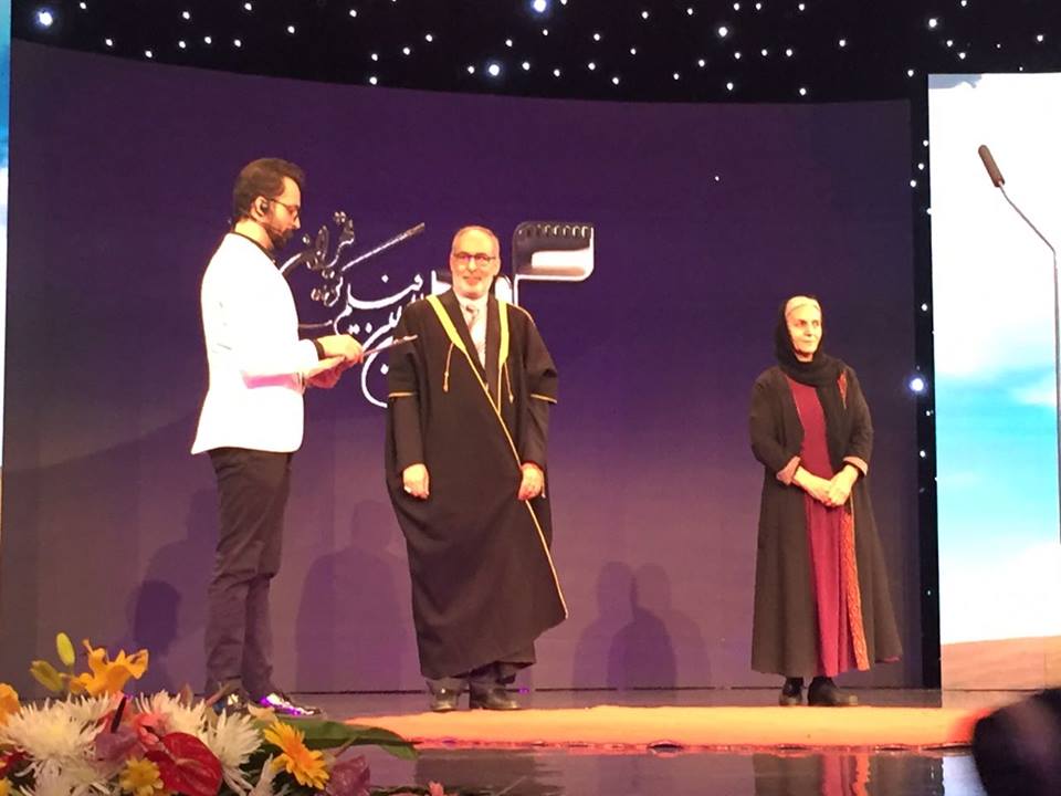 قناة كربلاء الفضائية تحصدعلى جوائز في مهرجان طهران السينمائي (مصور)