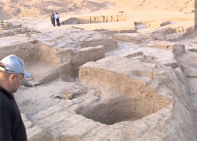 البعثة الفرنسية للتنقيب والمتحف البريطاني يزوران موقع اثري بالعراق يحتوي على اقدم سد مائي في العالم