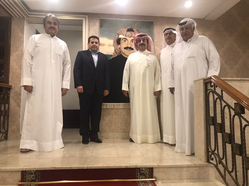 بالصور.. وزير الداخلية يزور عائلة الفنان الراحل عبد الحسين عبد الرضا