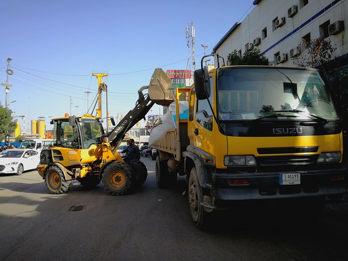 بلدية كربلاء المقدسة حملة لإزالة التجاوزات في مركز المدينة