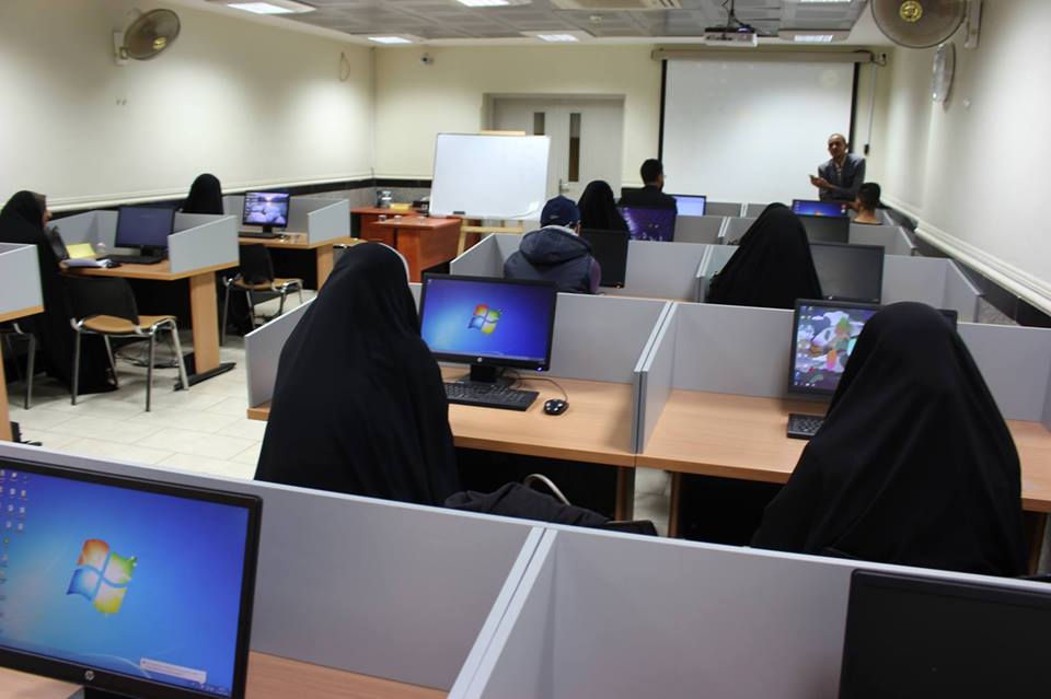 كربلاء: دورة تؤهل الشباب للتوظيف المكتبي