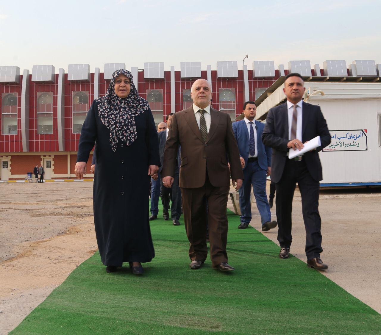 بالصور.. العبادي يفتتح المركز الوطني للامراض السرطانية ويضع حجر الاساس لمستشفى ومراكز طبية اخرى