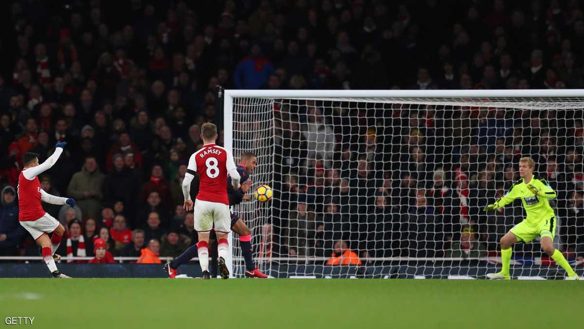 بالفيديو.. أرسنال يسحق "المستسلم" هدرسفيلد بخماسية