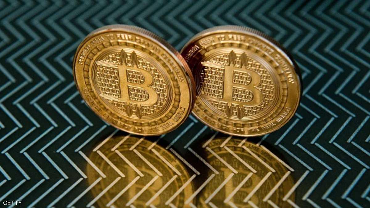 بيتكوين تقترب من عتبة 12 ألف دولار