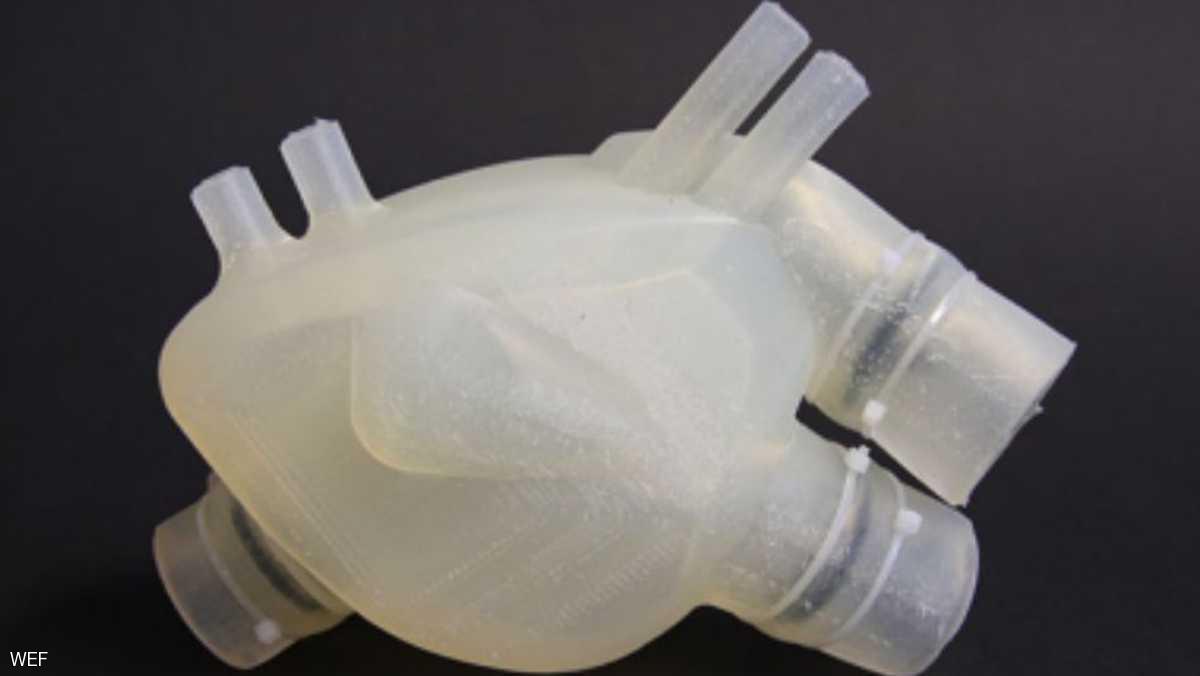 علماء يطورون أول قلب صناعي "نابض" من السليكون