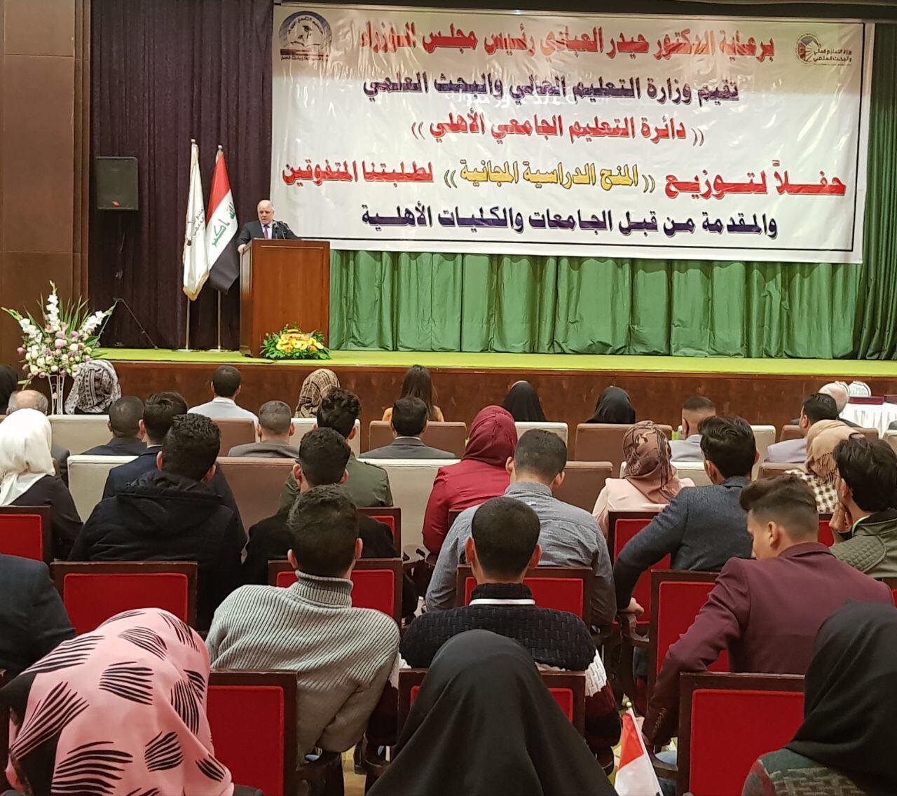 العبادي: الفساد وسوء الادارة وعدم الاهتمام بالجيش ادى الى سقوط المحافظات بيد بضعة مئات المقاتلين من داعش (فيديو)