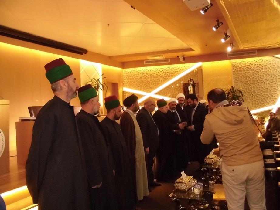 العتبة الحسينية المقدسة تكرم منتسبيها المشاركين في الدورات الفقهية (مصور)
