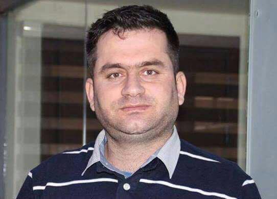 صحفي مهدد بالذبح بعد كشفه عن قيام قادة في البيشمركه ببيع أسلحة ونفط في السوق السوداء