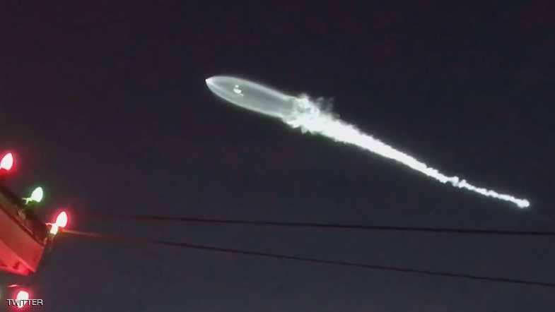 بالفيديو.. "الصاروخ العجيب" في سماء كاليفورنيا