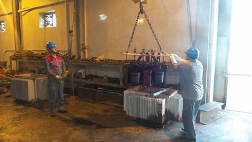 كهرباء ميسان " تنجز أصلاح (388) محولة وتعيدها للعمل في عام 2017