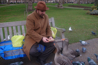 ثلاثة صواريخ كاتيوشا تستهدف منزل النائب السابق اياد جمال الدين بمجمع القادسية في بغداد