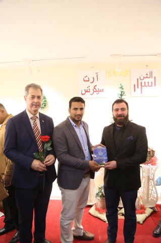 اعلامي كربلائي يفوز بجائزة افضل تقرير إذاعي لعام ٢٠١٧