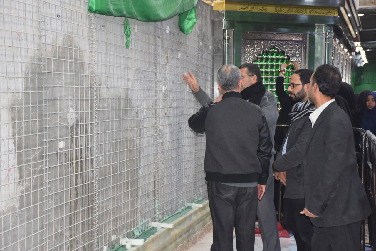 كربلاء: العتبة الحسينية المقدسة تباشر بتغليف سرداب الحجة عليه السلام بالمرمر الأخضر (مصور)