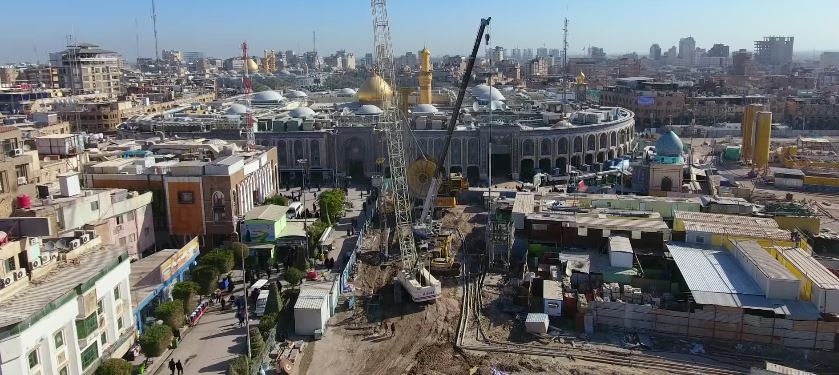 شاهد فيلم وثائقي عن انشاء اكبر صحن يربط المخيم الحسيني بحرم الامام الحسين (ع) في كربلاء