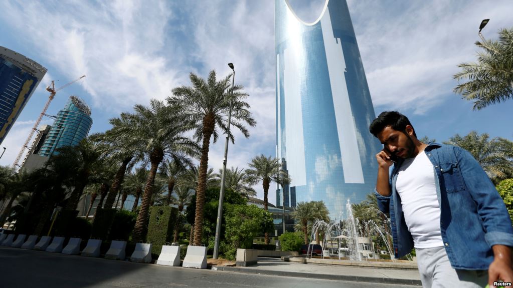 سعوديون للبحرين.. أوقفوا تجنيس اليمنيين