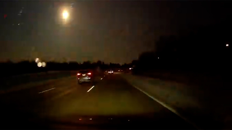 بالفيديو.. انفجار قوي في السماء تلاه زلزال في أميركا