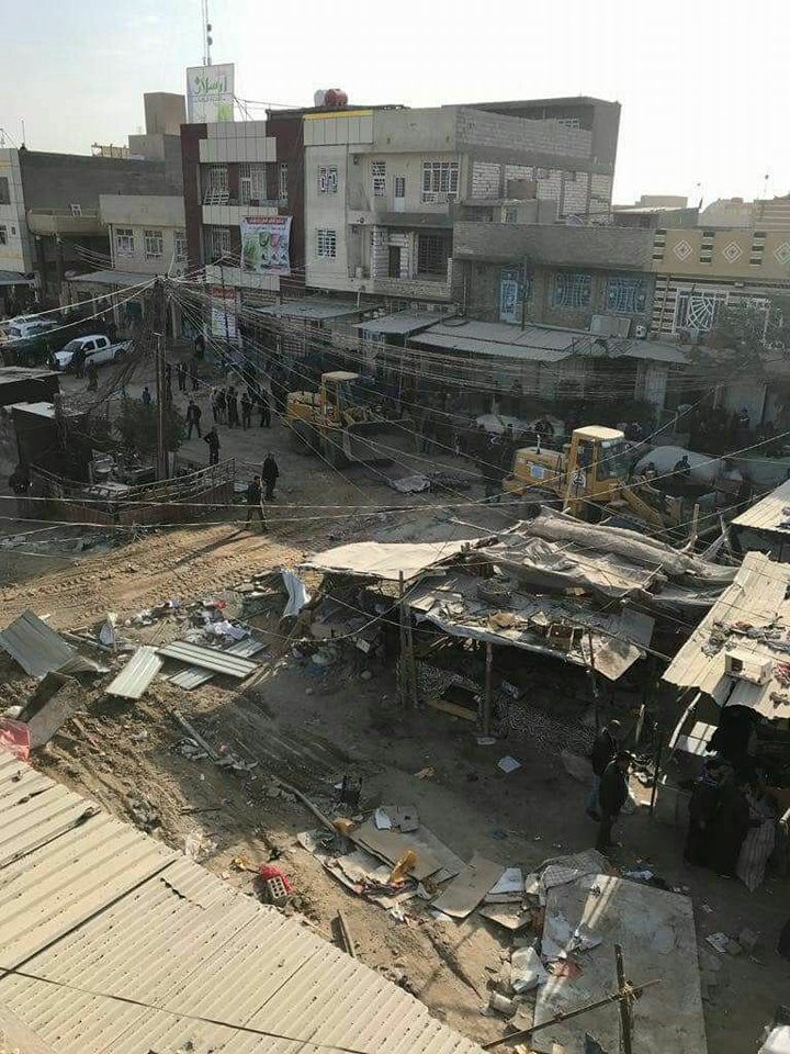 بالصور:بلدية كربلاء تزيل سوق عشوائي في حي العامل