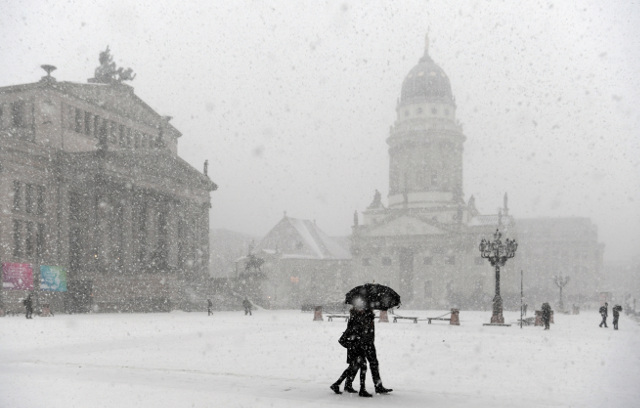 ألمانيا تواصل غلق مدارسها استعدادا لعاصفة شتوية