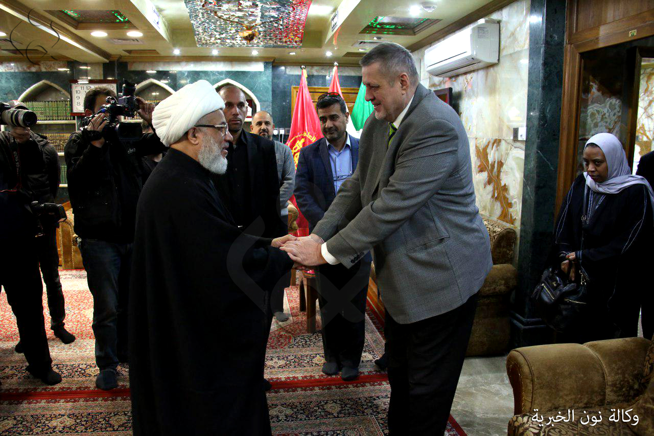 ممثل السيستاني يستقبل ممثل الامم المتحدة في العراق والاخير يدين محاولة الاعتداء (مصور)