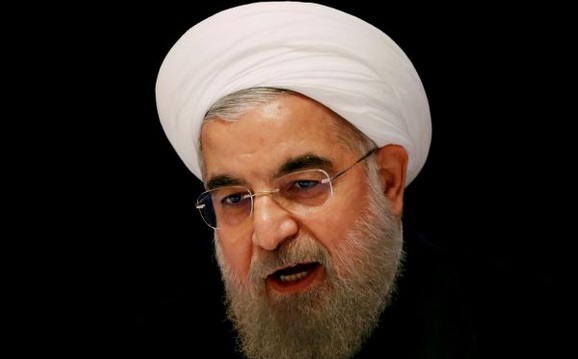 روحاني يحذر قادة إيران من مصير الشاه