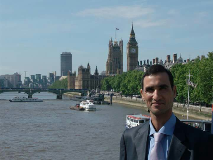 تدريسي من جامعة الكوفة يحصد المرتبة الأولى في مسابقة دولية للصليب الأحمر في القانون الدولي