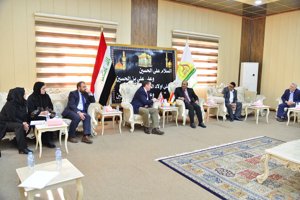 دعوة محلية للسفير البريطاني ببغداد لدعم تقوية اللغة الانجليزية بين ابناء كربلاء