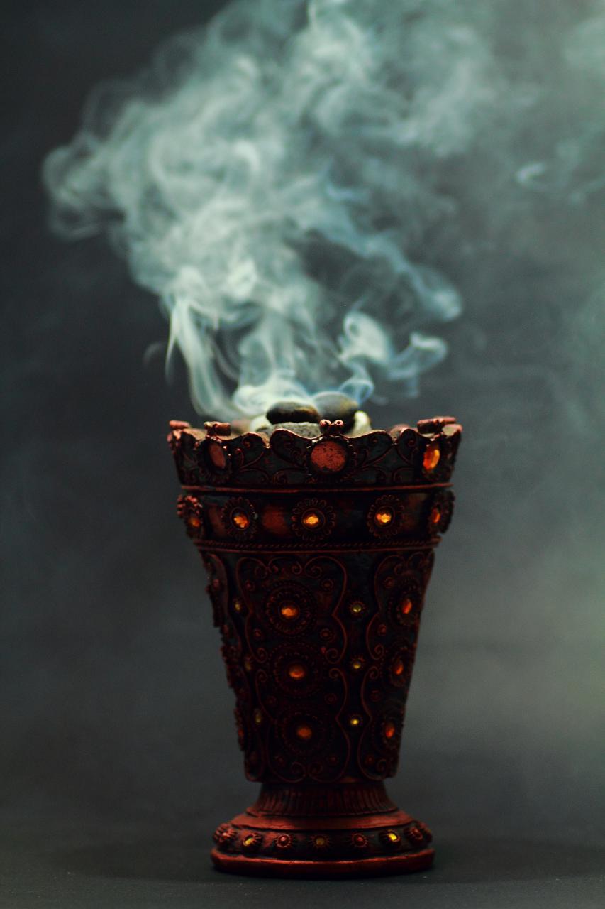 بخور مكتب المسؤول !