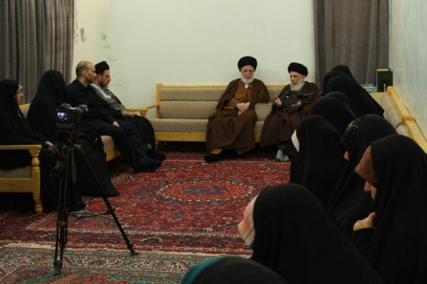 مرجع ديني بالنجف يدعو اطباء العراق لتحمل المسؤولية بالحفاظ على حياة المريض وصحته