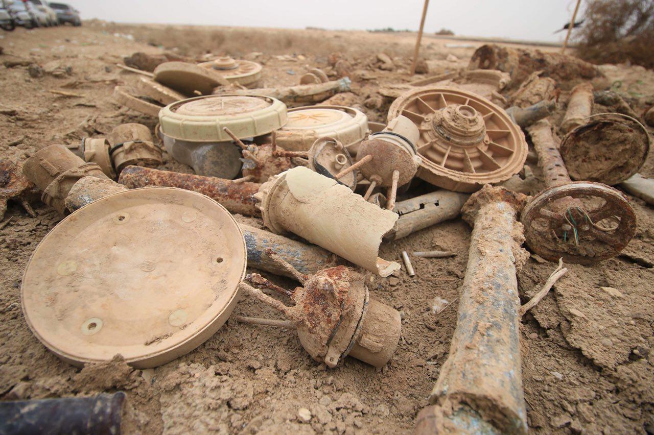 فرقة العباس القتالية تباشر بإزالة الألغام من الطريق المؤدي الى منفذ الشلامجة (صور)