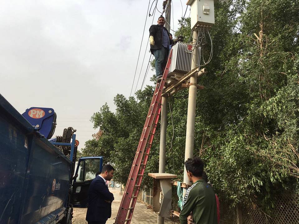 قائممقام قضاء الهندية: الإجراء اليوميين يعملون ليلا ونهارا  في ظروف جوية سيئة جدا دون صرف رواتبهم (مصور)