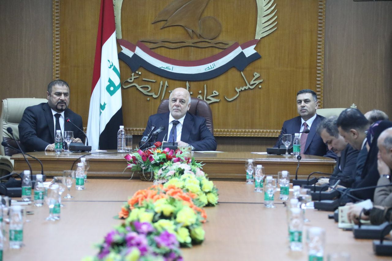 العبادي من البصرة: يتم العمل على انجاز مشاريع مهمة ويعد بتوفير