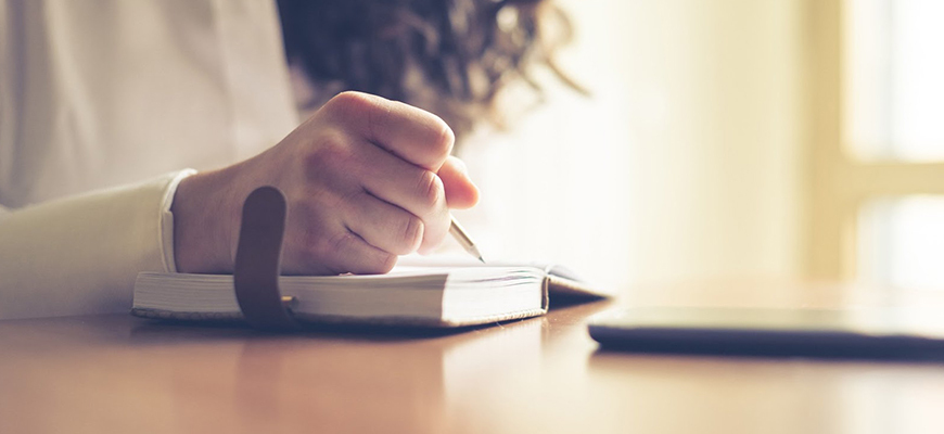 الكتابة بحد الكفاف !