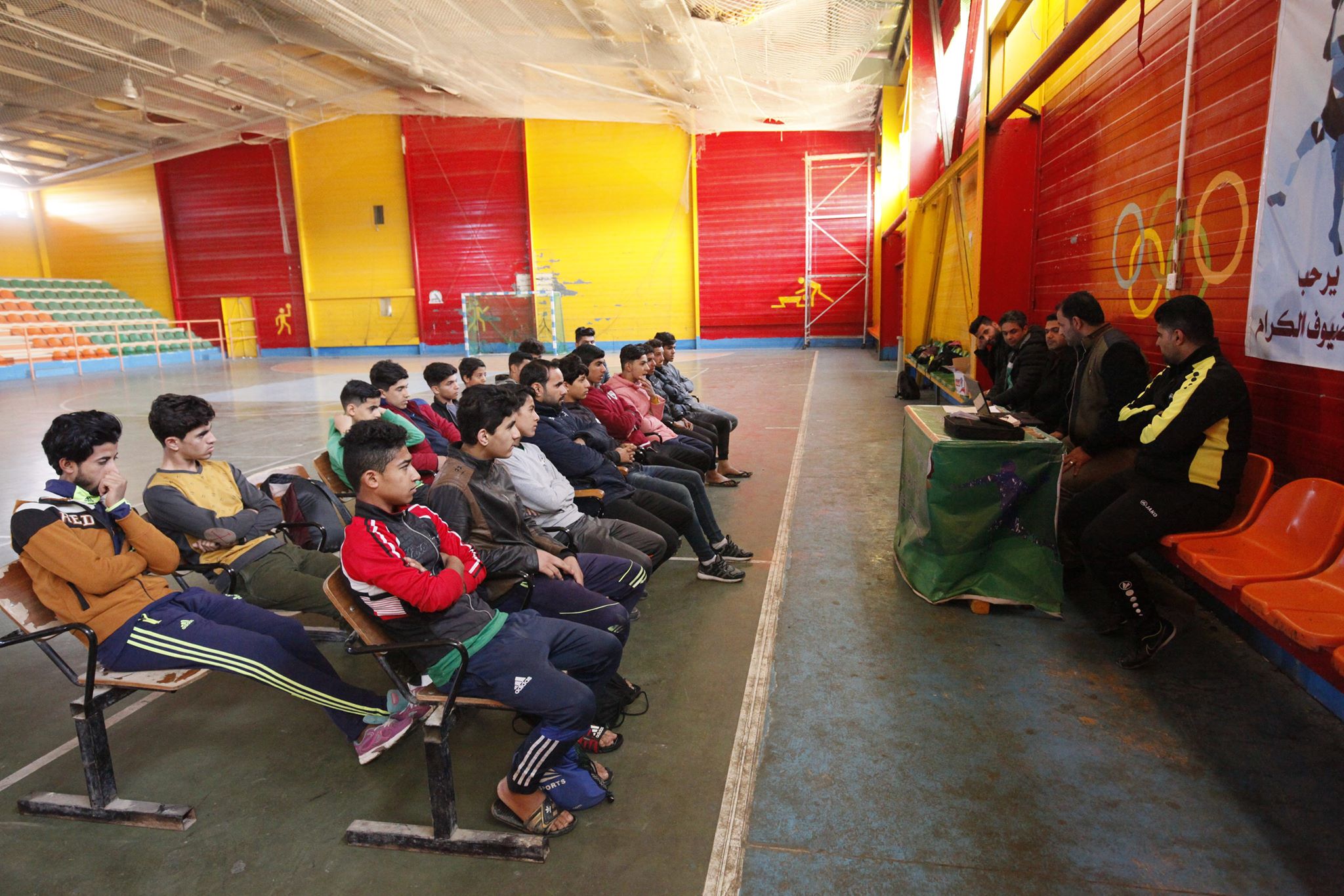 (الاصابات الرياضية) دورة تقدمها العتبة الحسينية المقدسة لمجموعة من الرياضيين في كربلاء.