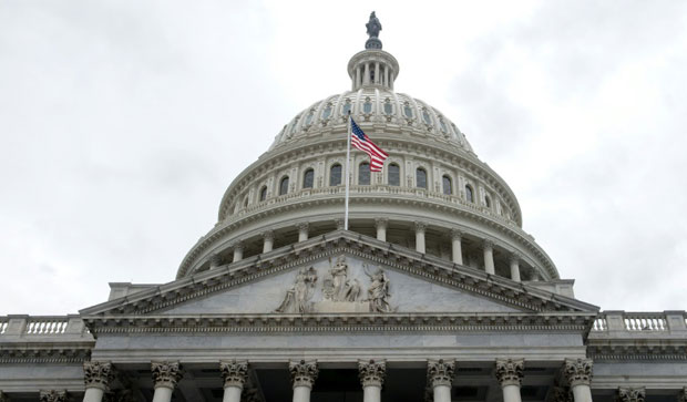 أعضاء في مجلس الشيوخ يسعون لانسحاب أمريكا من حرب اليمن