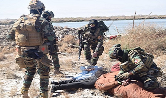 عمليات البصرة تلقي القبض على 22 متهماً في إنزال جوي