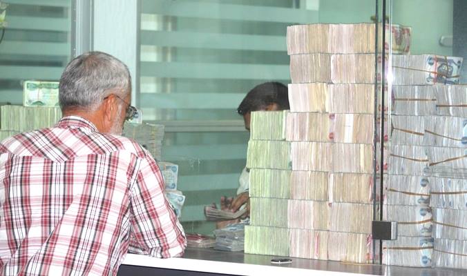 القانونية النيابية :الموظفون سيستلمون رواتب شهر آذار الجاري من دون استقطاعات