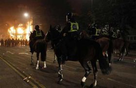 26 جريحاً من الأمن البريطاني بعد أعمال شغب شهدتها لندن