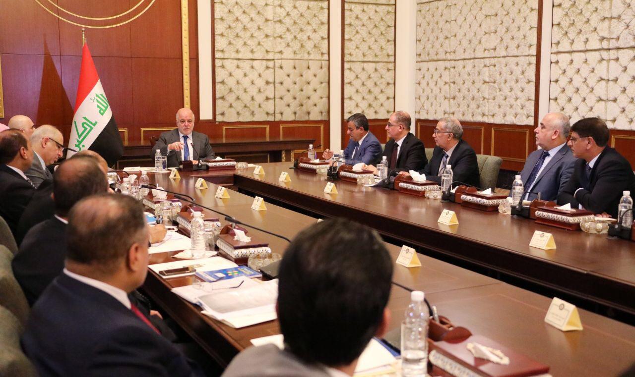 العبادي يدعو المحافظات للالتزام بحصصهم المائية ويطالب بعدم اطلاق وعود لدواع انتخابية