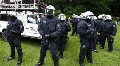 الشرطة الألمانية تنقذ 9 لاجئين عراقيين بينهم اطفال علقوا داخل شاحنة تبريد