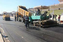 وزارة الاعمار والاشغال العامة  تنجز تنفيذ اعمال تطوير وتأهيل الشارع الرئيسي المار أمام دائرة الوقف الشيعي في مركز القضاء بمحافظة صلاح الدين