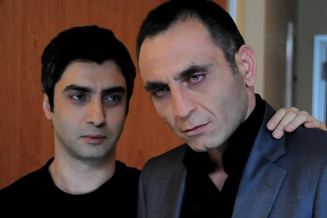 ممثلان تركيان معروفان سيزوران النجف وكربلاء