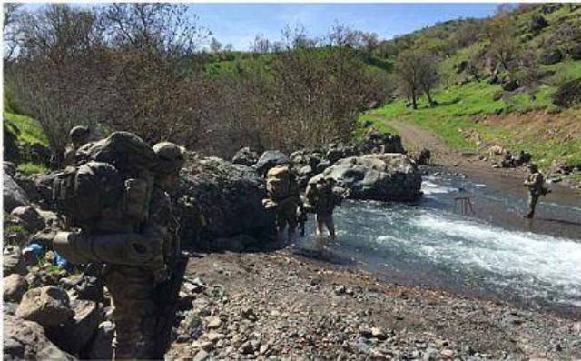 شاهد.. الجيش التركي يدمر جسرا ويقيم ثكنات عسكرية شمال اربيل