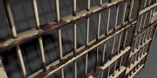 الامارات تعتقل اعلامياً عراقياً وتعرضه على المحاكم