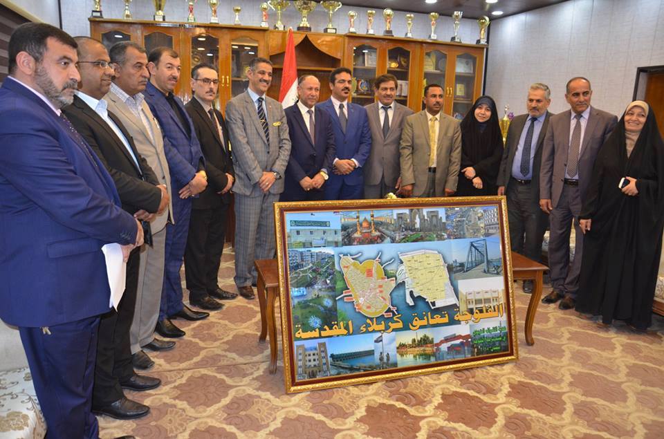 بالصور:وفد من الفلوجة يزور كربلاء ويطلع على واقعها التربوي:نسعى للاستفادة من التجربة الكربلائية في القطاع التربوي