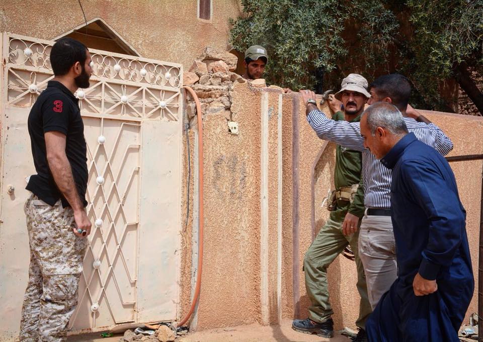 بالصور:الحشد الشعبي يفكك منازل ملغمة في الرطبة