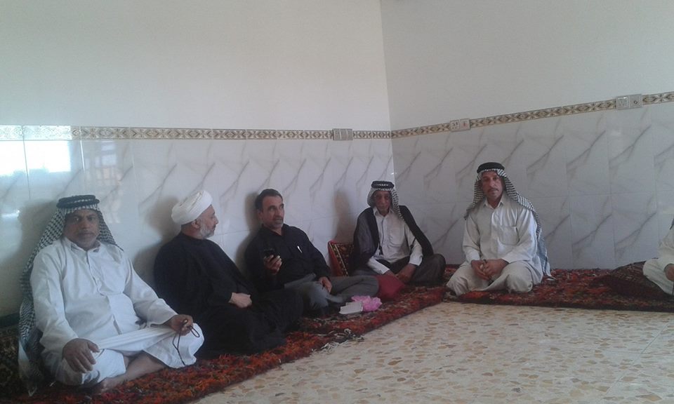 بالصور :مرشحون للبرلمان يستغلون مصائب قرية في كربلاء تعرضت للإهمال وتقليل حصتها المائية