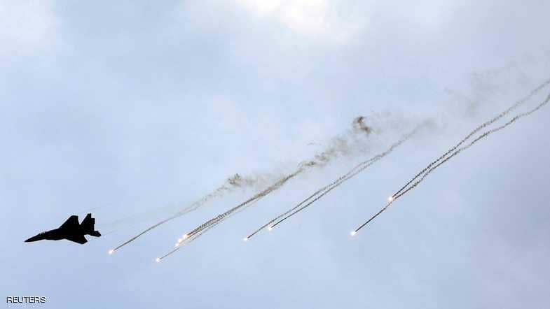 وسط تصاعد التوتر.. طائرات حربية تنشر الرعب بتل أبيب (فيديو)